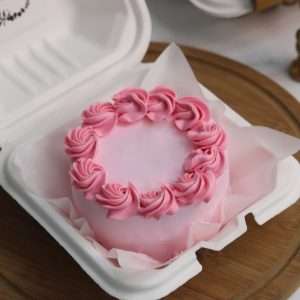 Pink swirls bento cake