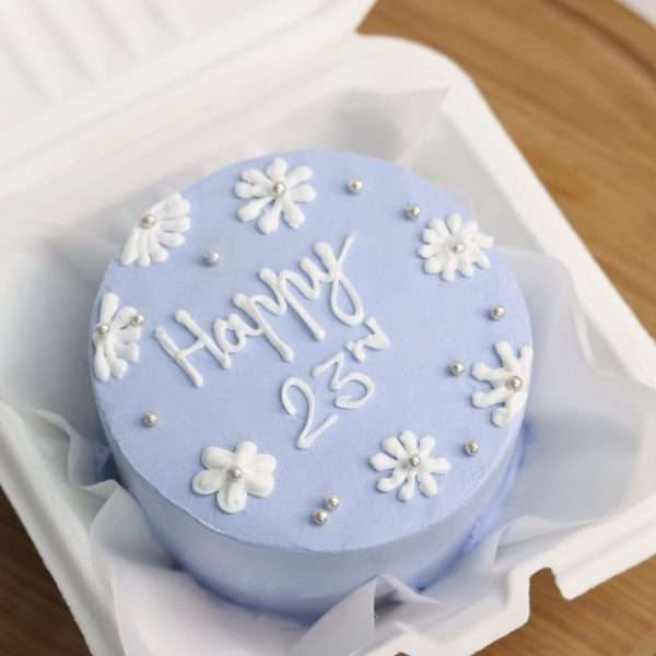 Blue bento cake